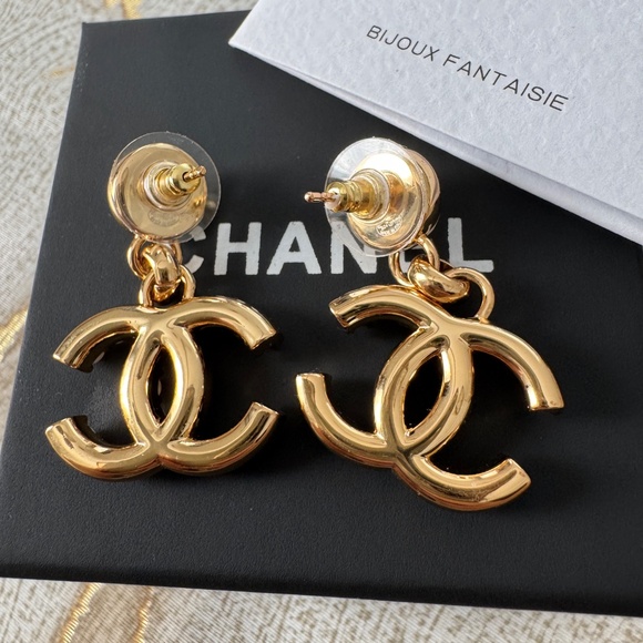 Chanel women’s jewelry earrings - Picture 6 of 6